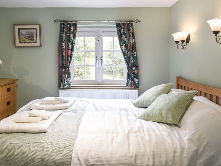 Double bedroom | Well Cottage, Horsham
