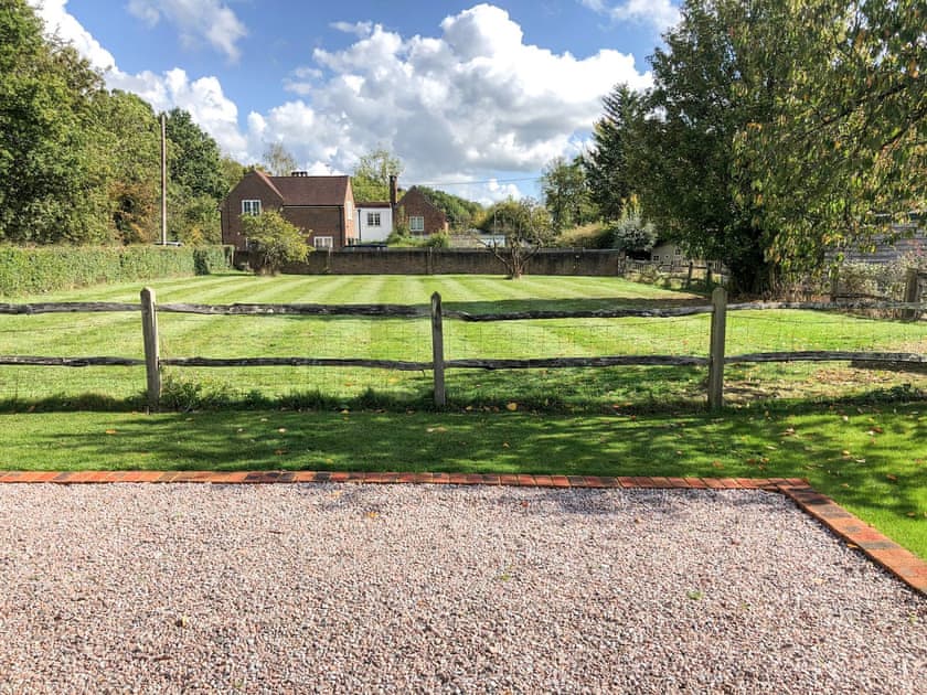 Parking area and garden | Well Cottage, Horsham