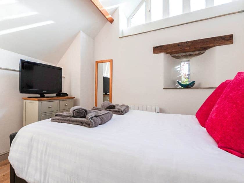Double bedroom | The Old Granary, Stoke Fleming, near Dartmouth