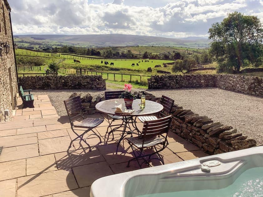 Sitting-out-area | Old Pennistone, North Stainmore, near Brough