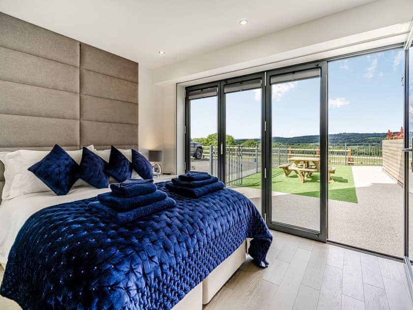 Double bedroom | Y Gelli, Pontyates