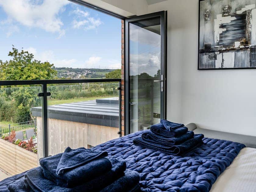 Master bedroom | Y Gelli, Pontyates