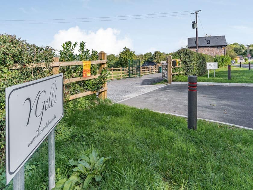 Outdoor area | Y Gelli, Pontyates