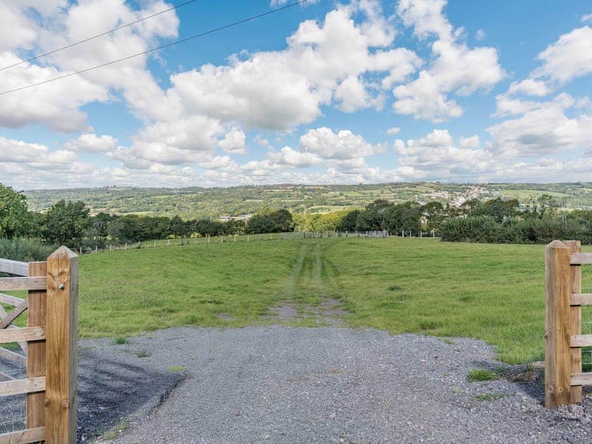 View | Y Gelli, Pontyates