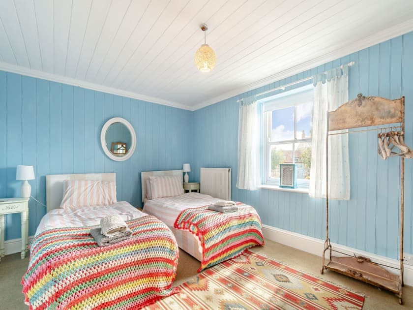 Twin bedroom | Vinca Cottage, Burniston, near Scarborough