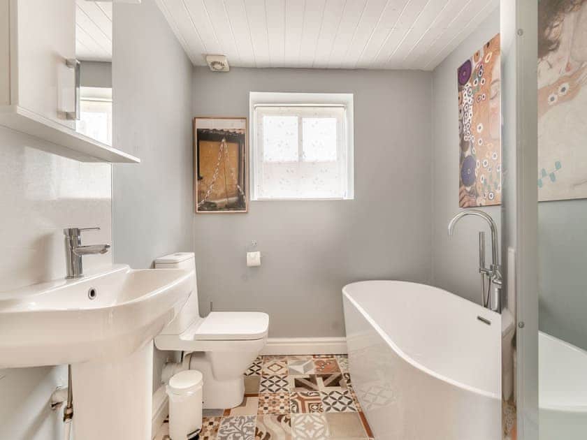 Bathroom | Vinca Cottage, Burniston, near Scarborough