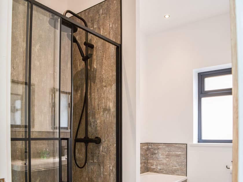 Bathroom | Linden Manor, Bridlington