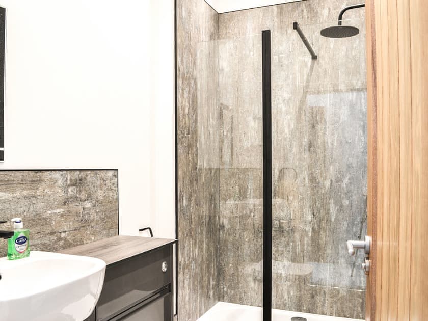 Shower room | Linden Manor, Bridlington