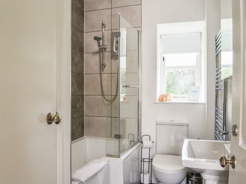 Bathroom | The Old Granary, Barton-le-Willows