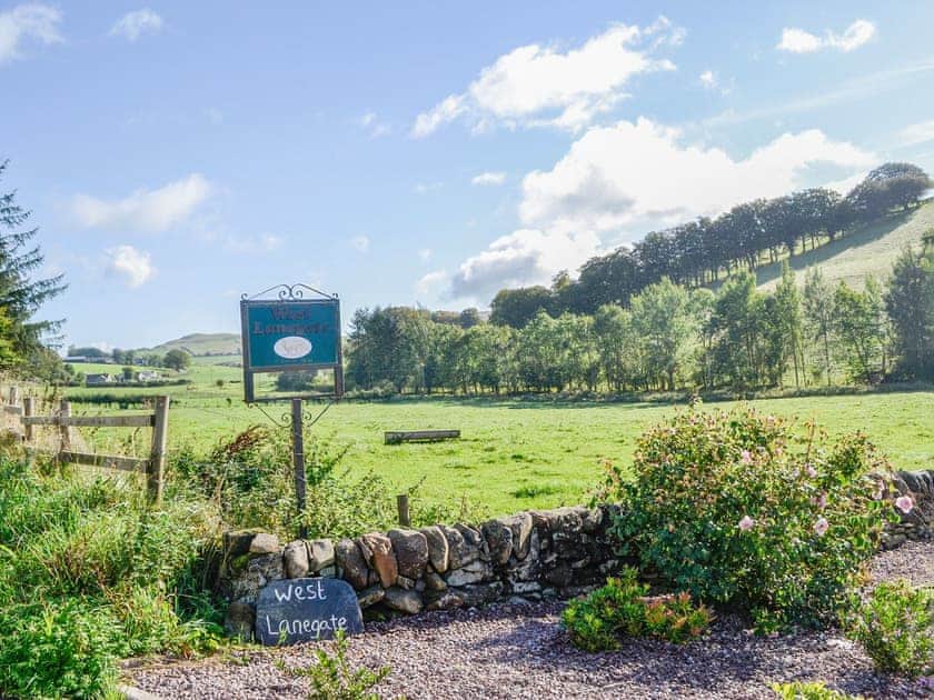 Setting | West Lanegate Farmhouse, Amisfield