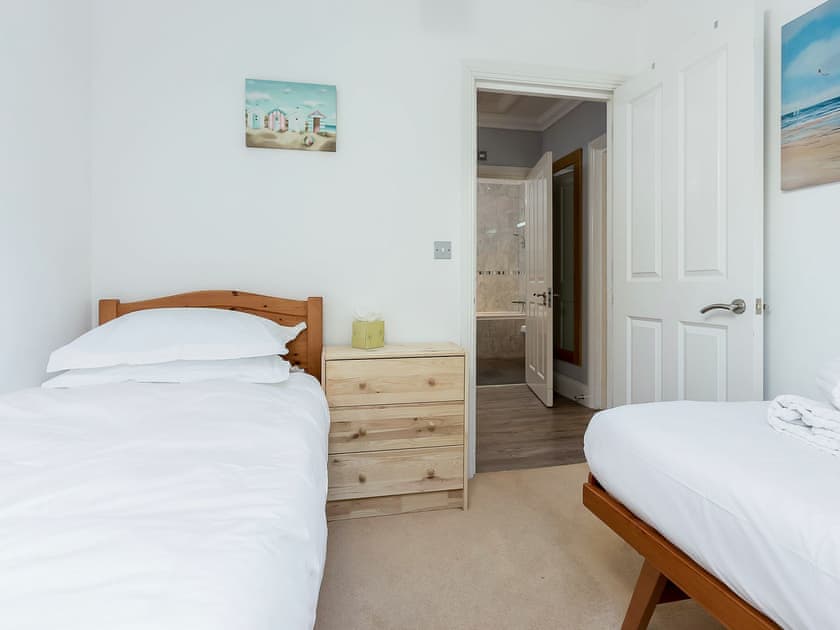 Twin bedroom | Daintree, Bournemouth