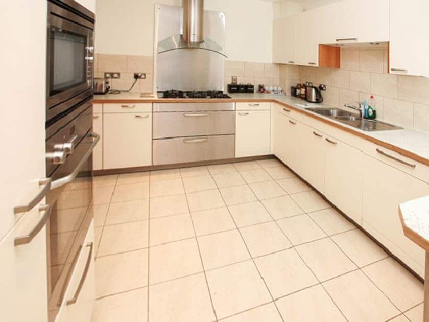 Kitchen | Les Bateaux, Poole