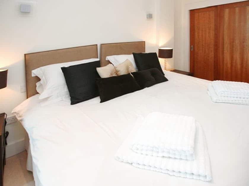 Double bedroom | Les Bateaux, Poole