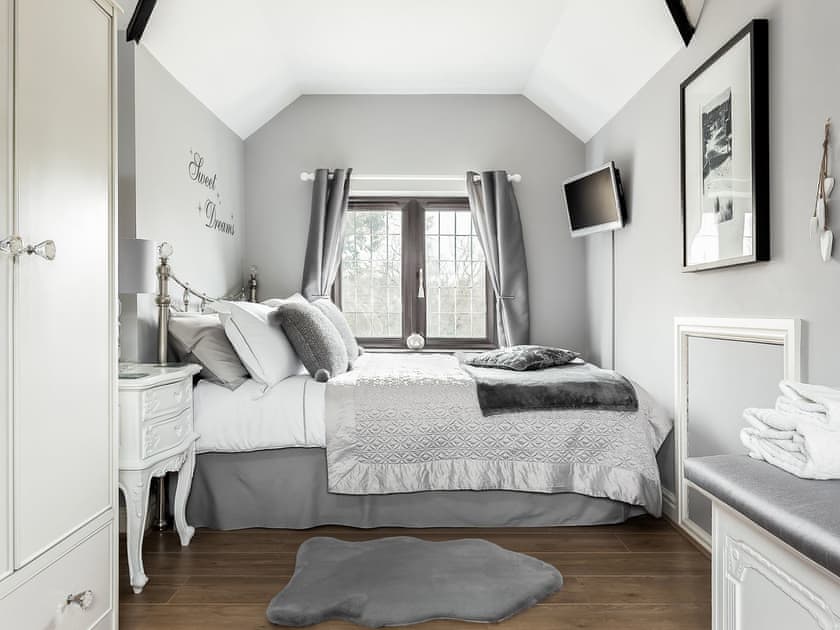 Double bedroom | The Willows, Christchurch
