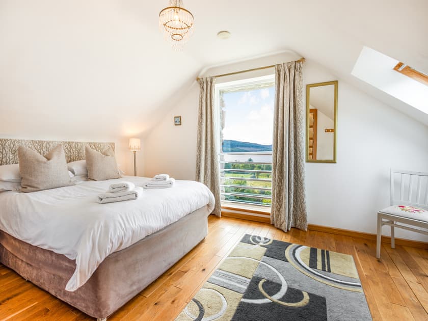 Double bedroom | House by the Loch, Loch Duntelchaig, near Inverness