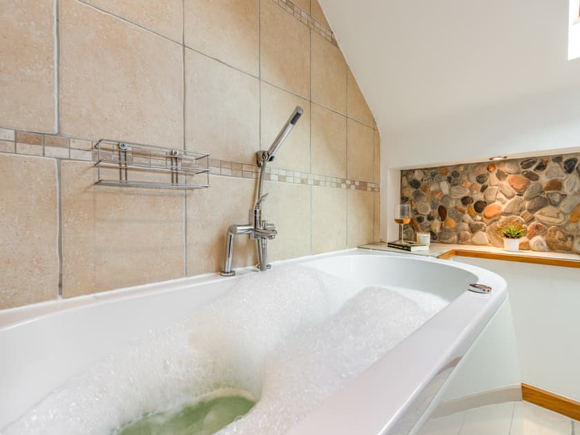 Bathroom | House by the Loch, Loch Duntelchaig, near Inverness