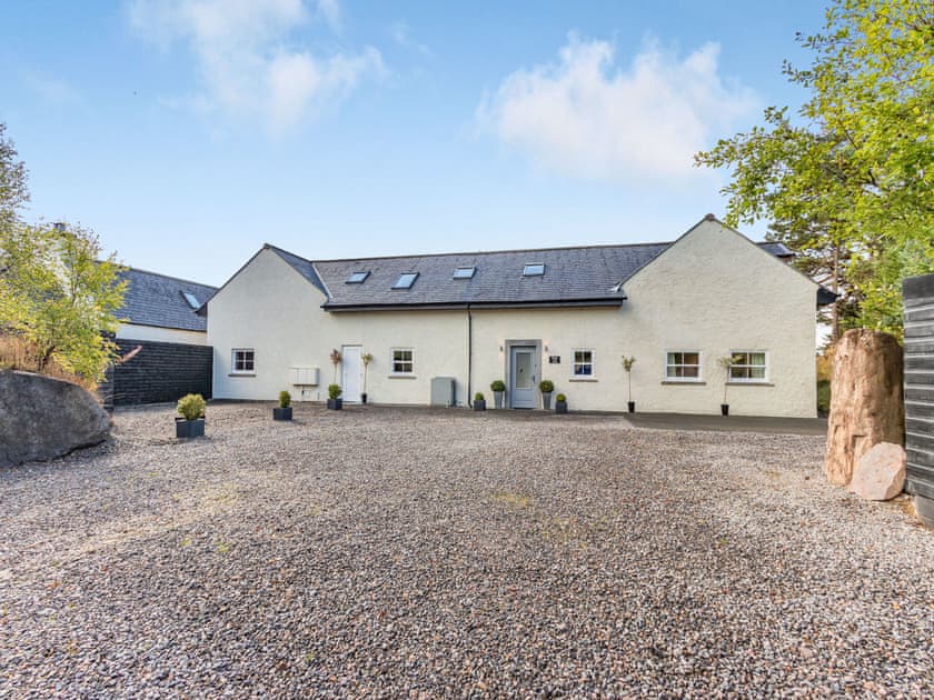 Parking | House by the Loch, Loch Duntelchaig, near Inverness