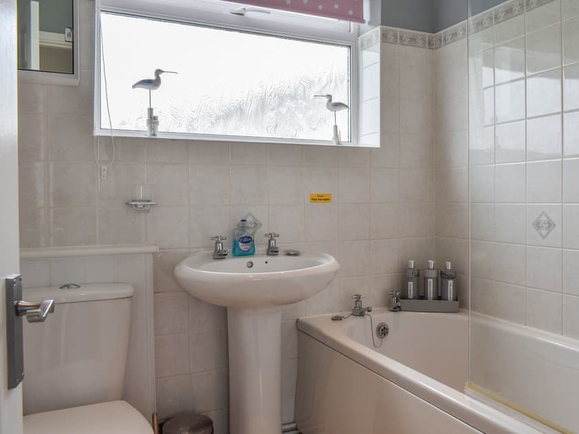Bathroom | Beach View, Widemouth Bay