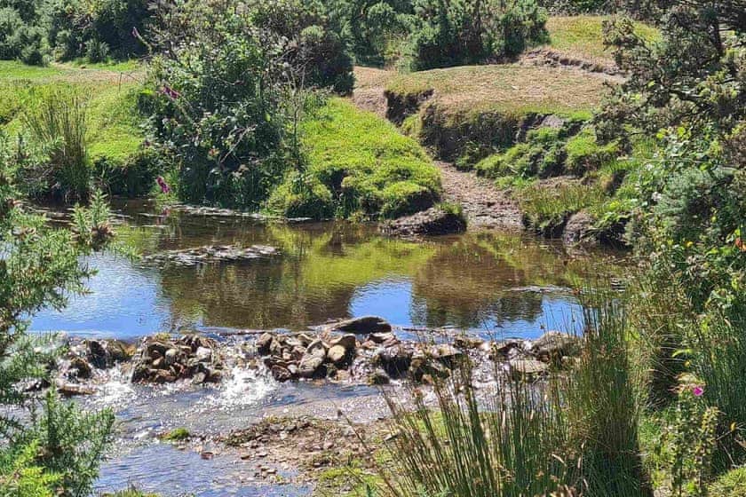 Stable Barn Apartment - Hallagenna Farm Properties, Bodmin Moor