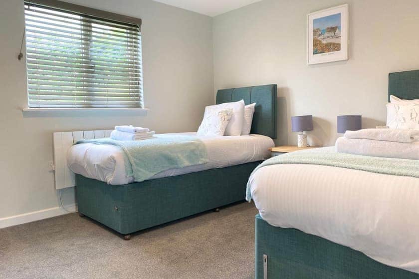 Holywell - Carnebo Holiday Barns, Perranporth