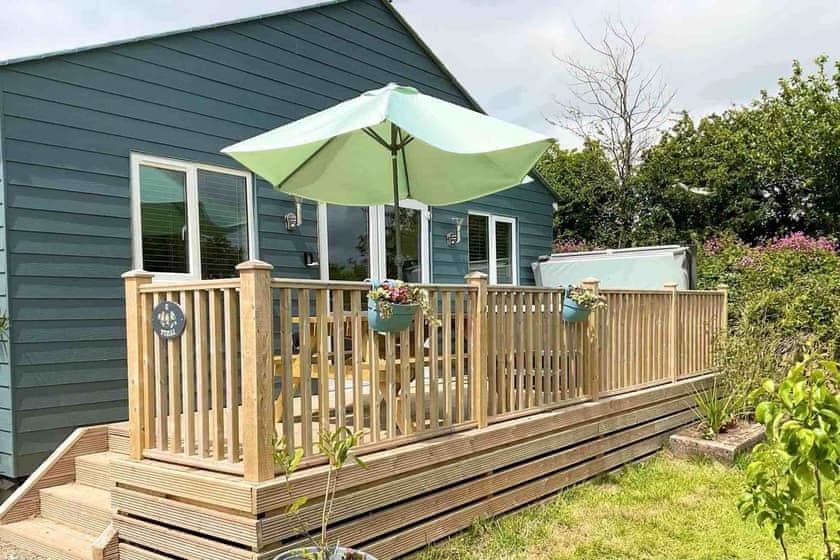 Holywell - Carnebo Holiday Barns, Perranporth