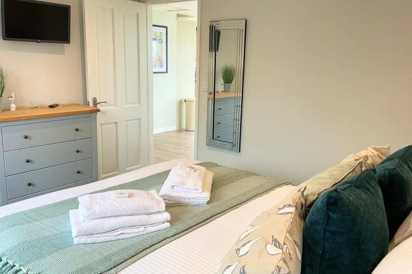 Holywell - Carnebo Holiday Barns, Perranporth