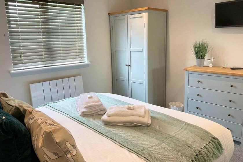 Holywell - Carnebo Holiday Barns, Perranporth