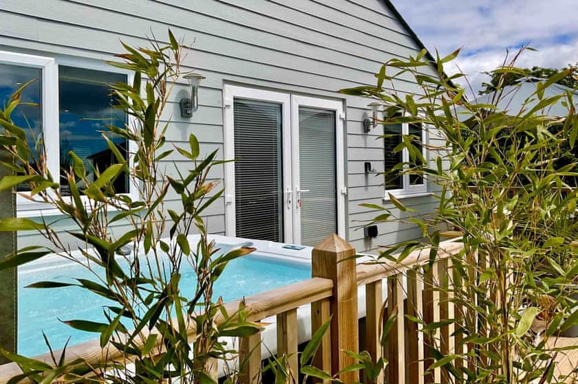 Tolcarne - Carnebo Holiday Barns, Perranporth