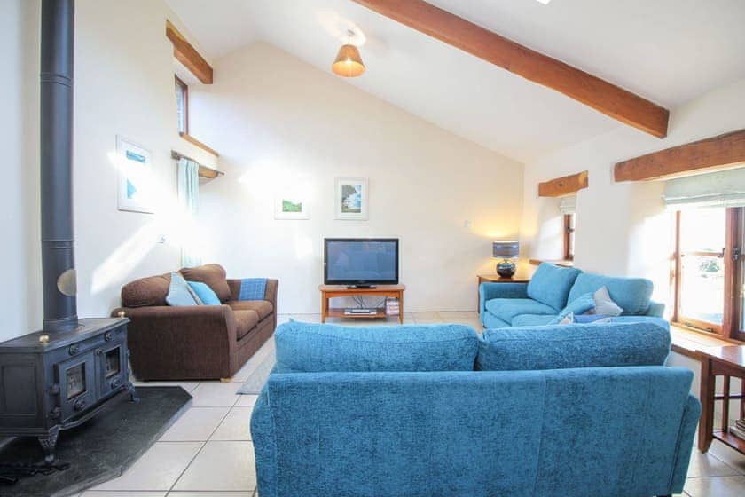 Mowhay Barn - Great Trevillian Farm Barns, Warbstow, near Crackington Haven
