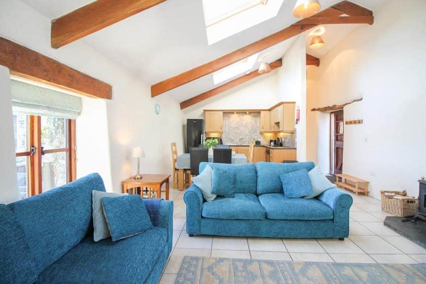Mowhay Barn - Great Trevillian Farm Barns, Warbstow, near Crackington Haven