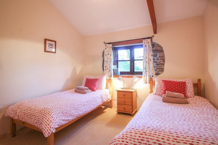 Mowhay Barn - Great Trevillian Farm Barns, Warbstow, near Crackington Haven