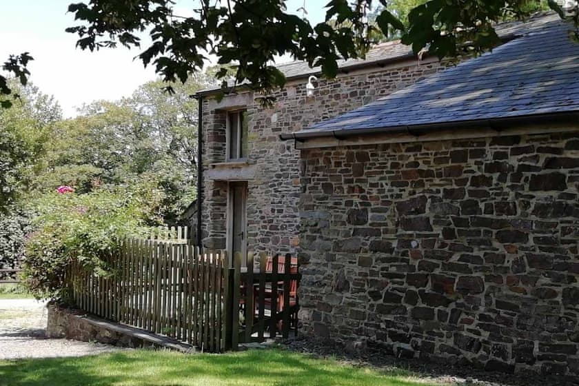 Mowhay Barn - Great Trevillian Farm Barns, Warbstow, near Crackington Haven