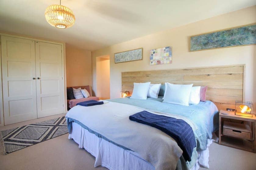 Pennare Barton Large Barn - Pennare House Properties, Helston