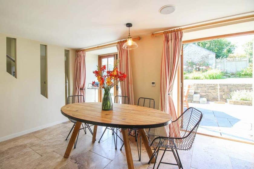 Pennare Barton Large Barn - Pennare House Properties, Helston