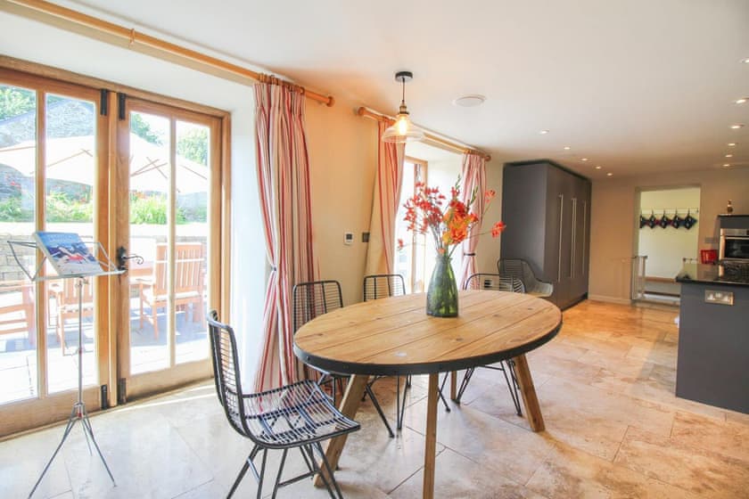 Pennare Barton Large Barn - Pennare House Properties, Helston