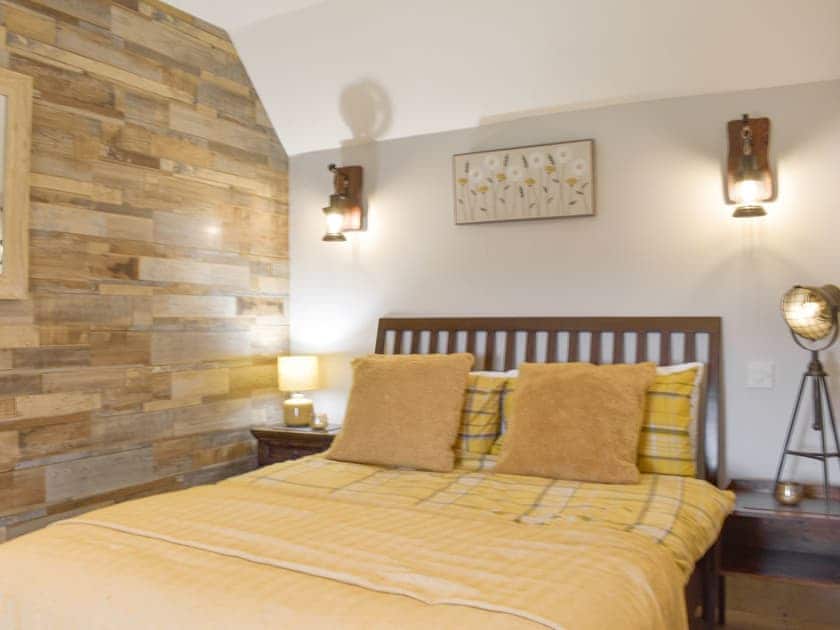 Double bedroom | Taigh Violet Rose, Uachdar