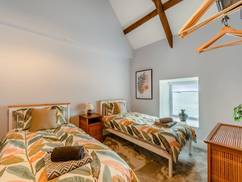 Twin bedroom | Point House, Milford Haven