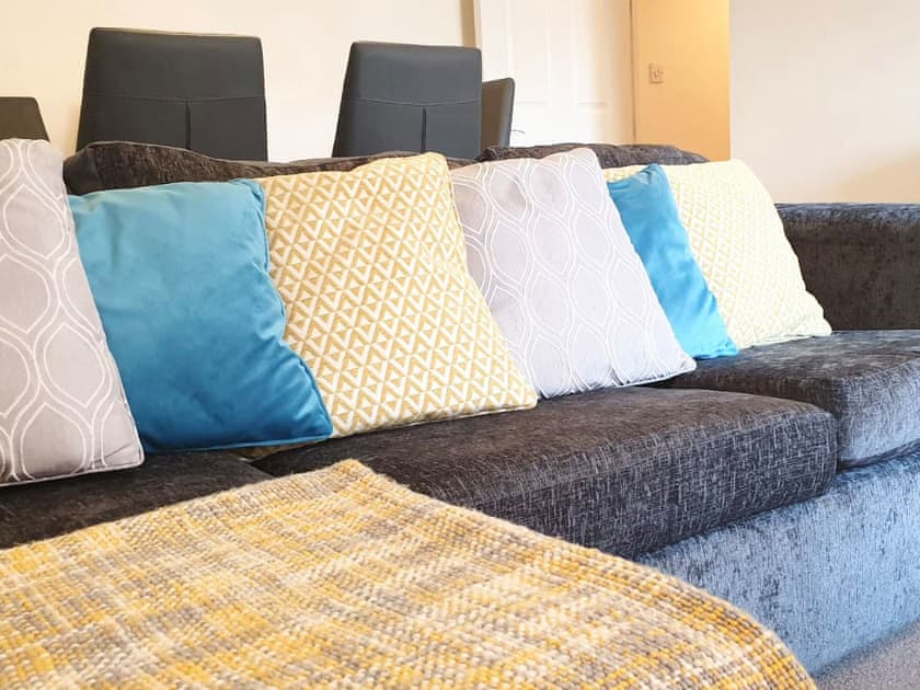 Living area | Renta Apartments 4 - 61 - Whitestar Apartments, Southampton