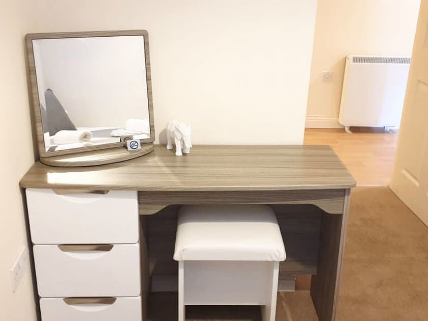 Double bedroom | Renta Apartments 4 - 61 - Whitestar Apartments, Southampton