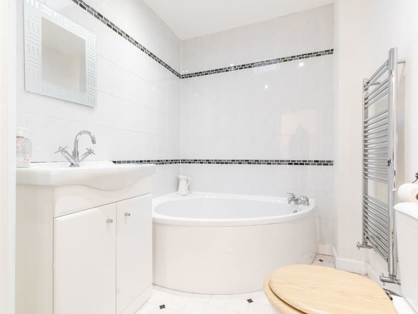 Bathroom | Hilsea Home 1D, Portsmouth