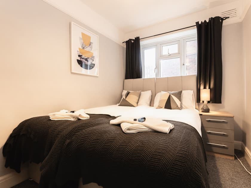 Twin bedroom | Flat 5 - Braganza Apartments, Portsmouth