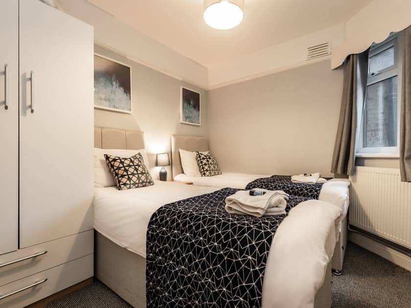 Twin bedroom | Flat 6 - Braganza Apartments, Portsmouth