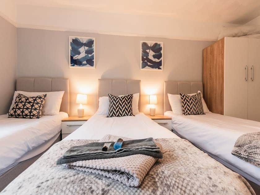 Triple bedroom | Flat 6 - Braganza Apartments, Portsmouth