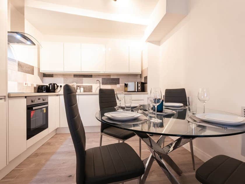 Open plan living space | Flat 1 - London Apartments, Southampton