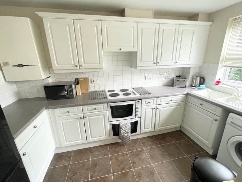 Kitchen | The Polygon Apartment 98, Southampton
