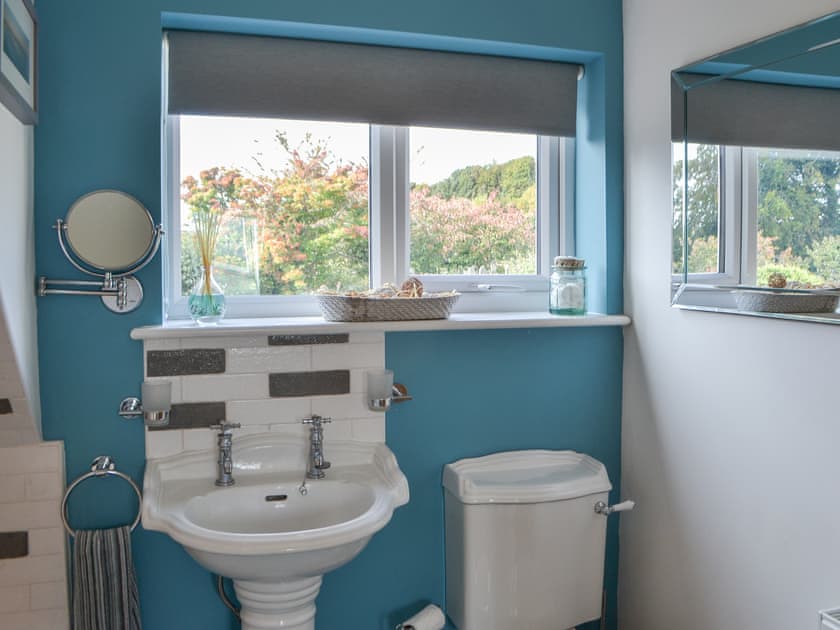 Bathroom | Quarryman’s Cottage, Belford