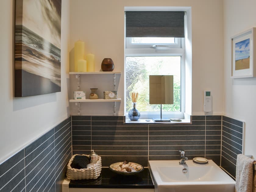 Shower room | Quarryman’s Cottage, Belford