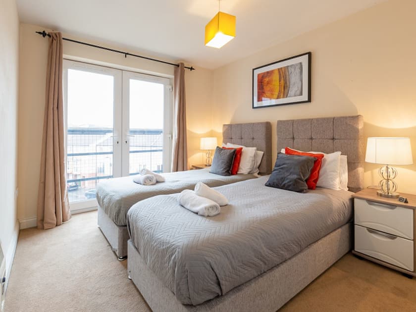 Twin bedroom | Renta Apartments 4 - 35 - Whitestar Apartments, Southampton