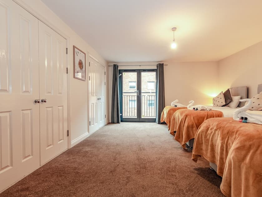 Triple bedroom | Renta Apartments 4 - 44 - Whitestar Apartments, Southampton
