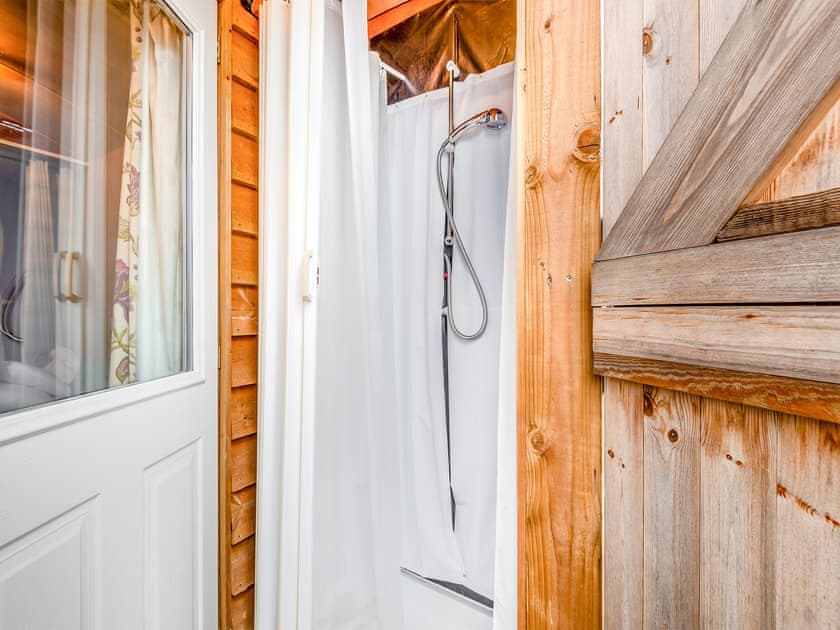 Interior | Shepherds Hut, Ashford